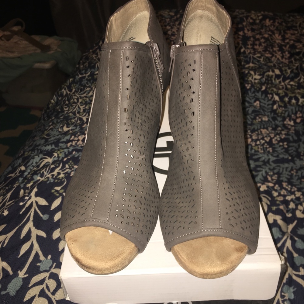Giani Bernini booties - Picture 4 of 8